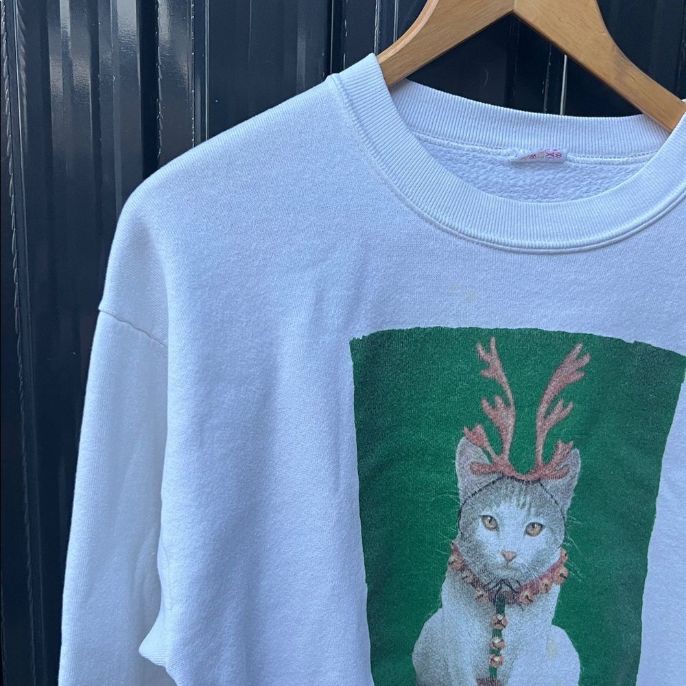 Vintage 90s Will Bullas White Christmas Cat Antlers Graphic Sweatshirt Pullover - Picture 10 of 13